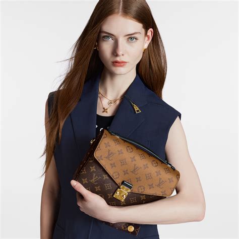 m44876 louis vuitton|Louis Vuitton monogram reverse.